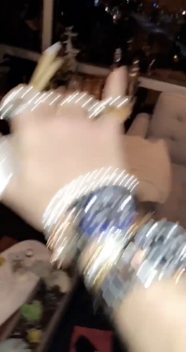 Hench D. Kunt🥛 tweet media