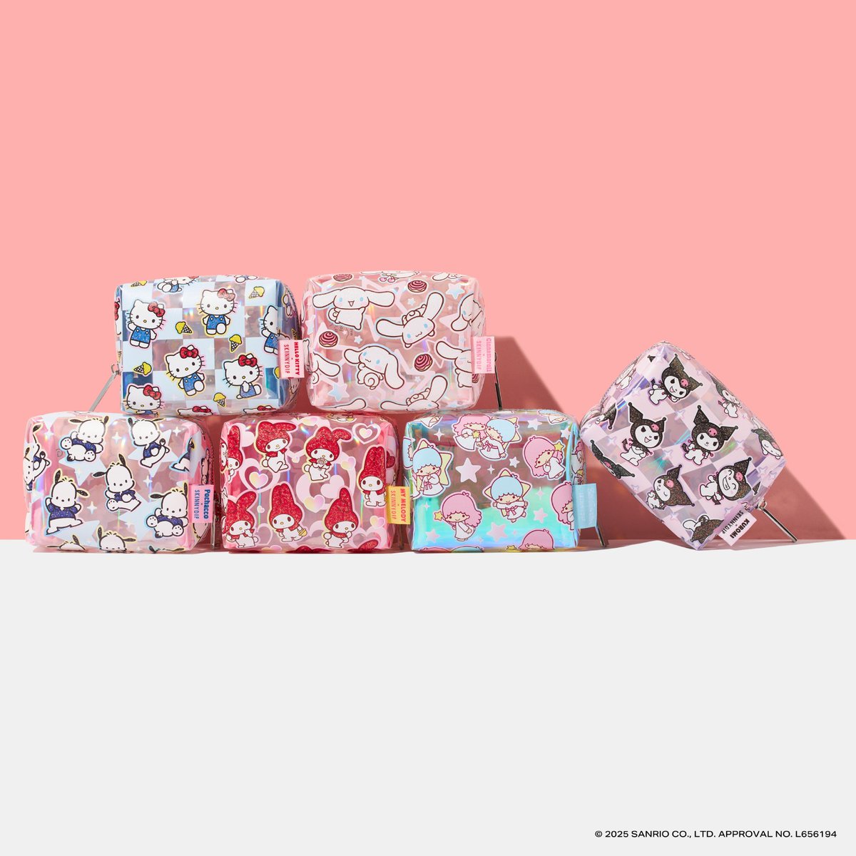 sanrio_news's tweet photo. イギリスのライ��スタイルブランド「SKINNYDIP LONDON」とサンリオキャラクターズが日本初コラボ♪
iPhone用ケースなどが登場★ホログラムやグリッターでいっぱいのキラキラデザインがCUTEだね♡
2/1（土）～ルミネエスト新宿（東京）で開催されるPOP-UP STOREで先行発売！
https://t.co/UI6wmFViyG https://t.co/CNzLdls1Sd