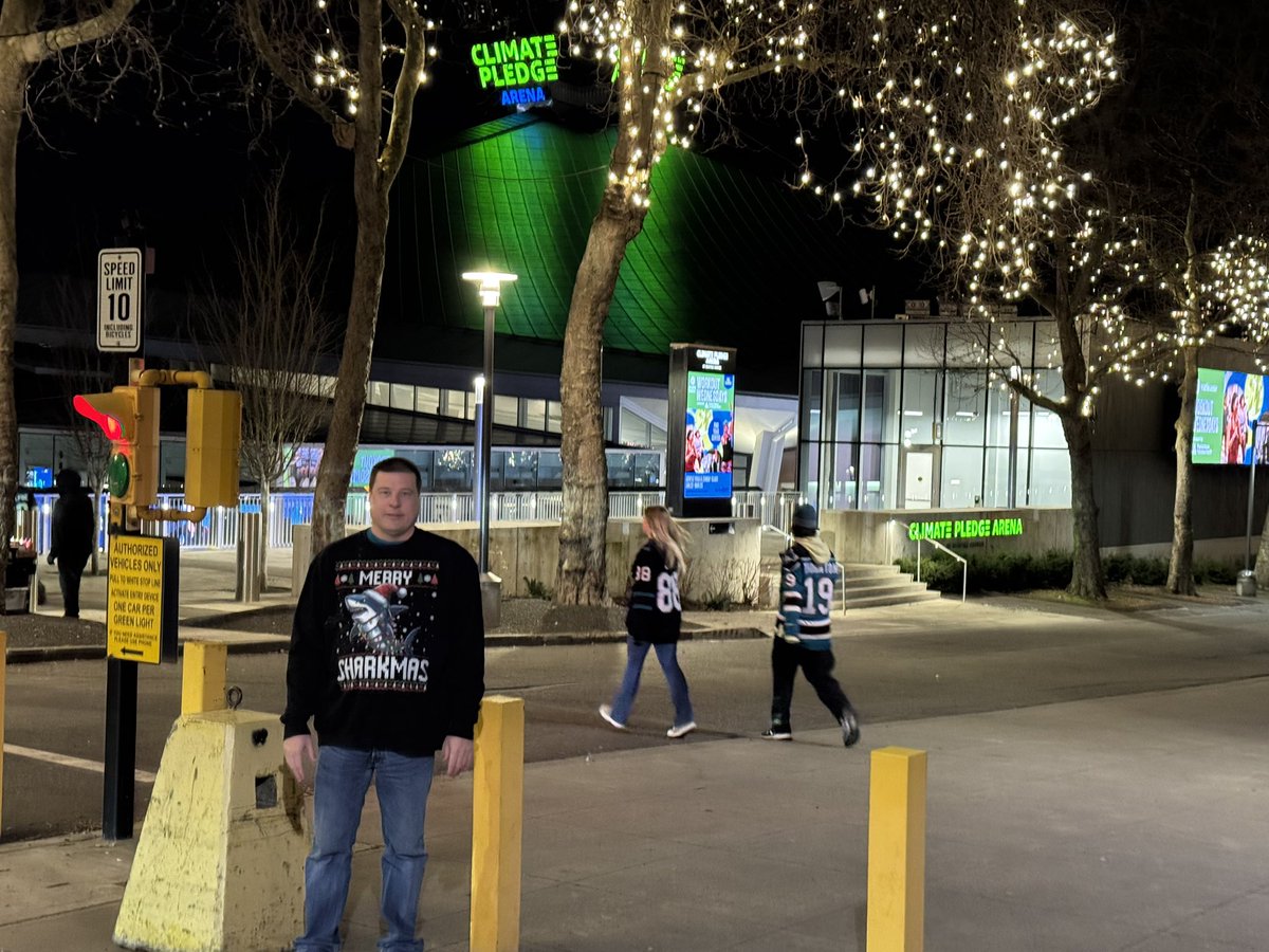 E_Crack27's tweet image. Let go!!

#thefutureisteal

@SanJoseSharks