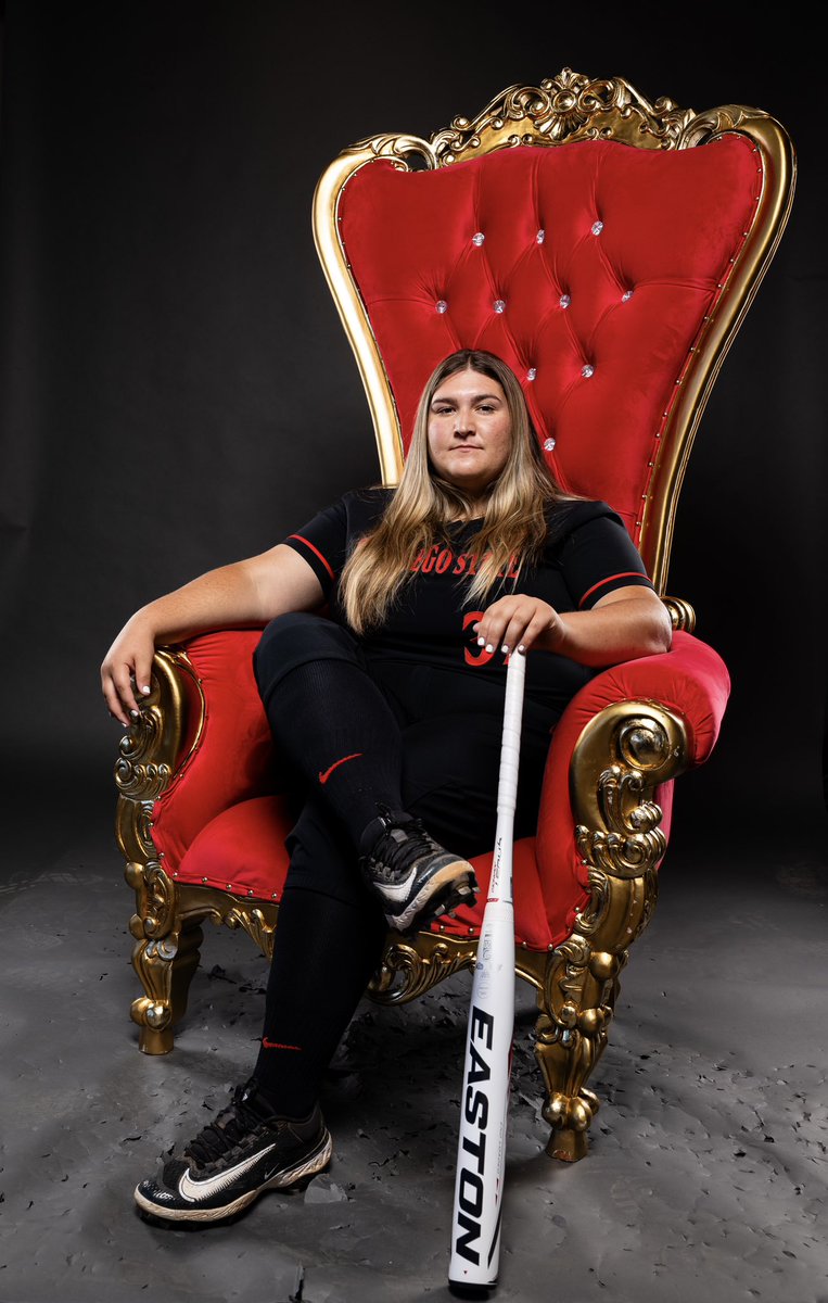 olivia_gigante's tweet image. Time to Run This Town👑🤜🏼❤️‍🔥 #1week #Aztecs