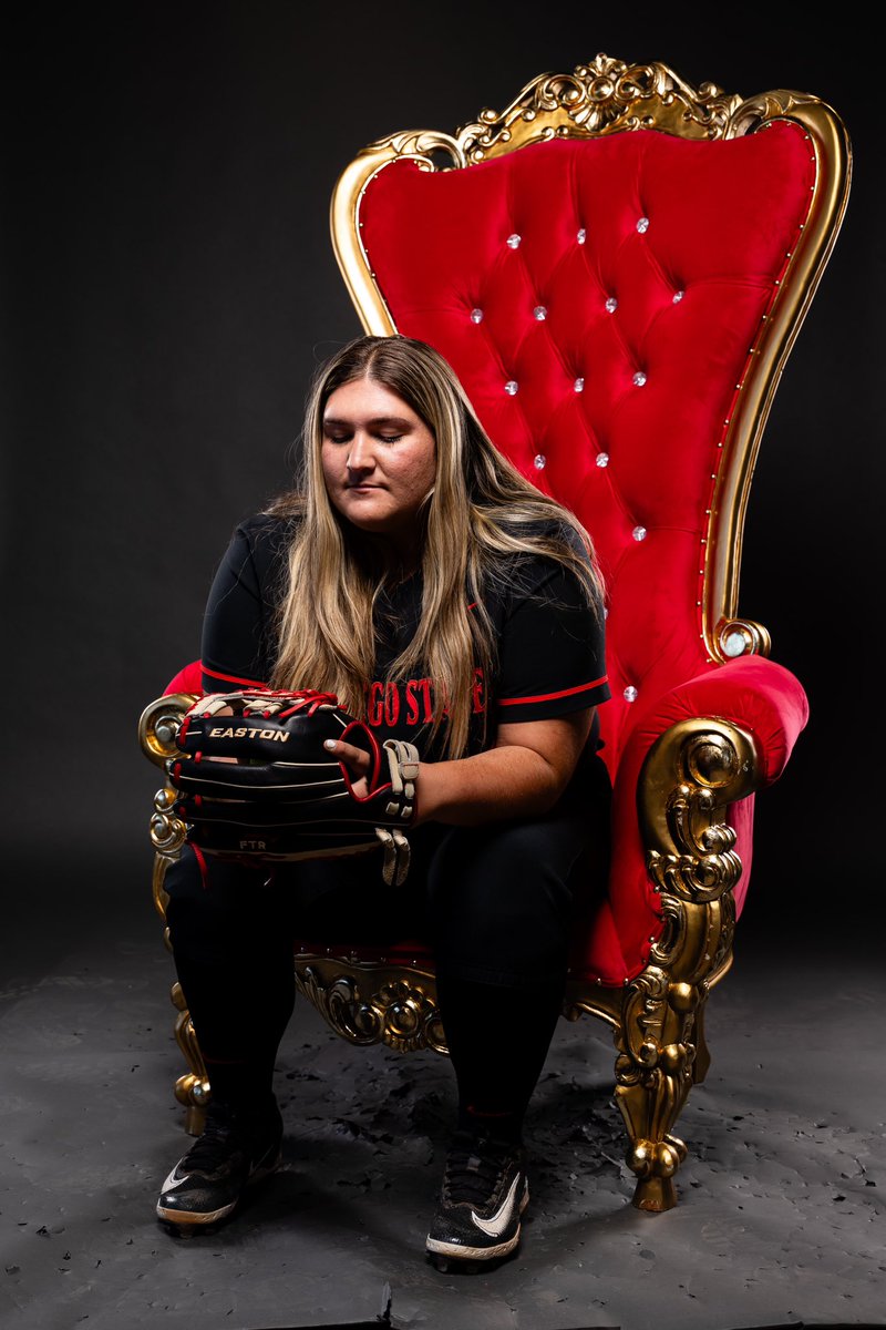 olivia_gigante's tweet image. Time to Run This Town👑🤜🏼❤️‍🔥 #1week #Aztecs