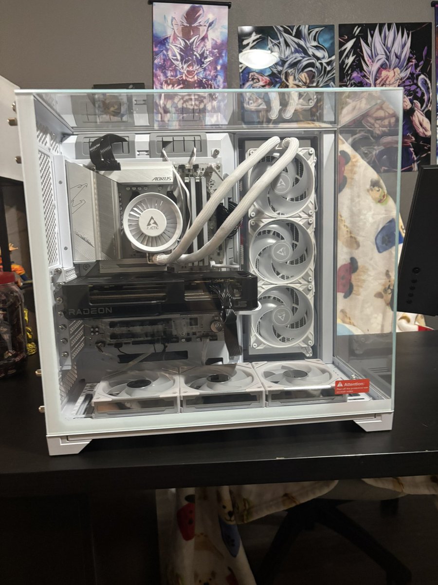 JohnsonDieYoung tweet media