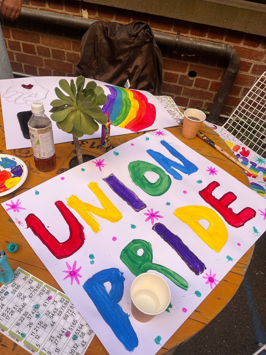 Young Workers Centre (@ywcvictoria) on Twitter photo ✨queer activists and allies had a great time last night making posters and playing bingo✨ big thanks to <a href="/FrockHudson/">Frock Hudson</a> for coming along and giving us excellent poster feedback 🌈🌈🌈
if you would like to join this crew on sunday rsvp at weareunion.org.au/unionpridemarch ✨queer activists and allies had a great time last night making posters and playing bingo✨ big thanks to <a href="/FrockHudson/">Frock Hudson</a> for coming along and giving us excellent poster feedback 🌈🌈🌈
if you would like to join this crew on sunday rsvp at weareunion.org.au/unionpridemarch