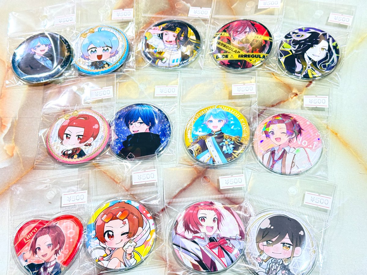 歌い手 いれいす 缶バッジ などが入荷致しました^_^ #りうら #hotoke 
