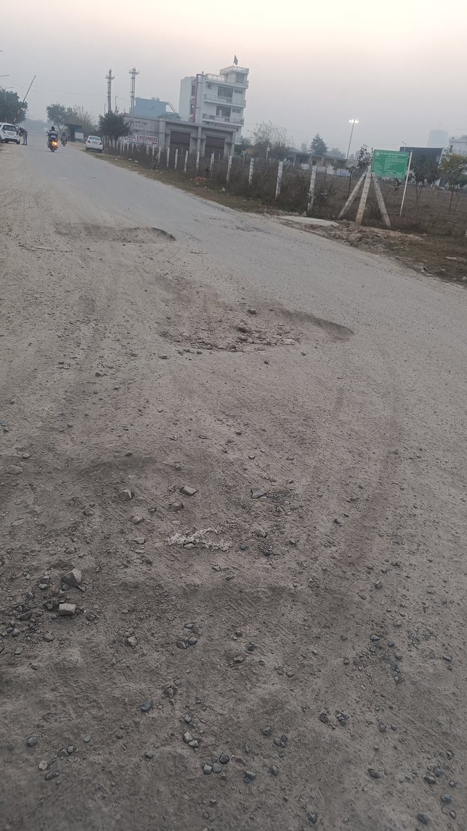 RahulCh99384560's tweet photo. @myogiadityanath @Uppolice @OfficialGNIDA @Noidatraffic

Urgent attention needed! There are 3 large, dangerous potholes (over 6'x4') on the main entry road at C&amp;D Block, Sector-2, Greater Noida West. These have been left unaddressed for months and are causing accidents https://t.co/9CPVadGIMw