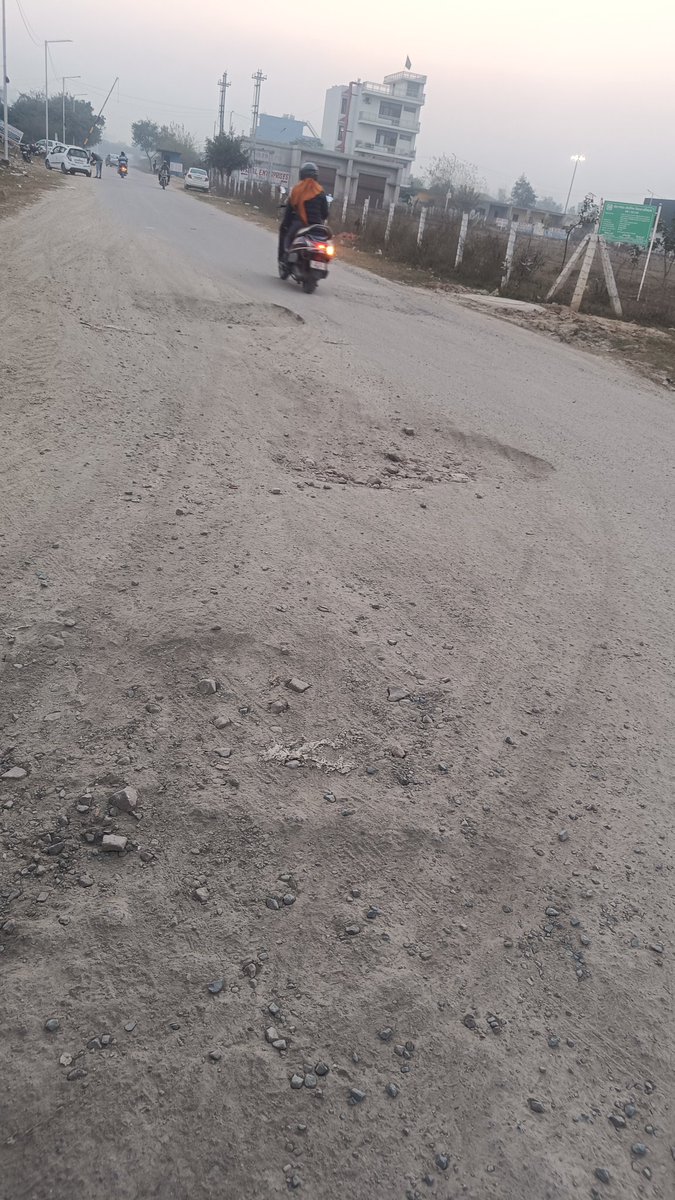 RahulCh99384560's tweet photo. @myogiadityanath @Uppolice @OfficialGNIDA @Noidatraffic

Urgent attention needed! There are 3 large, dangerous potholes (over 6'x4') on the main entry road at C&amp;D Block, Sector-2, Greater Noida West. These have been left unaddressed for months and are causing accidents https://t.co/9CPVadGIMw