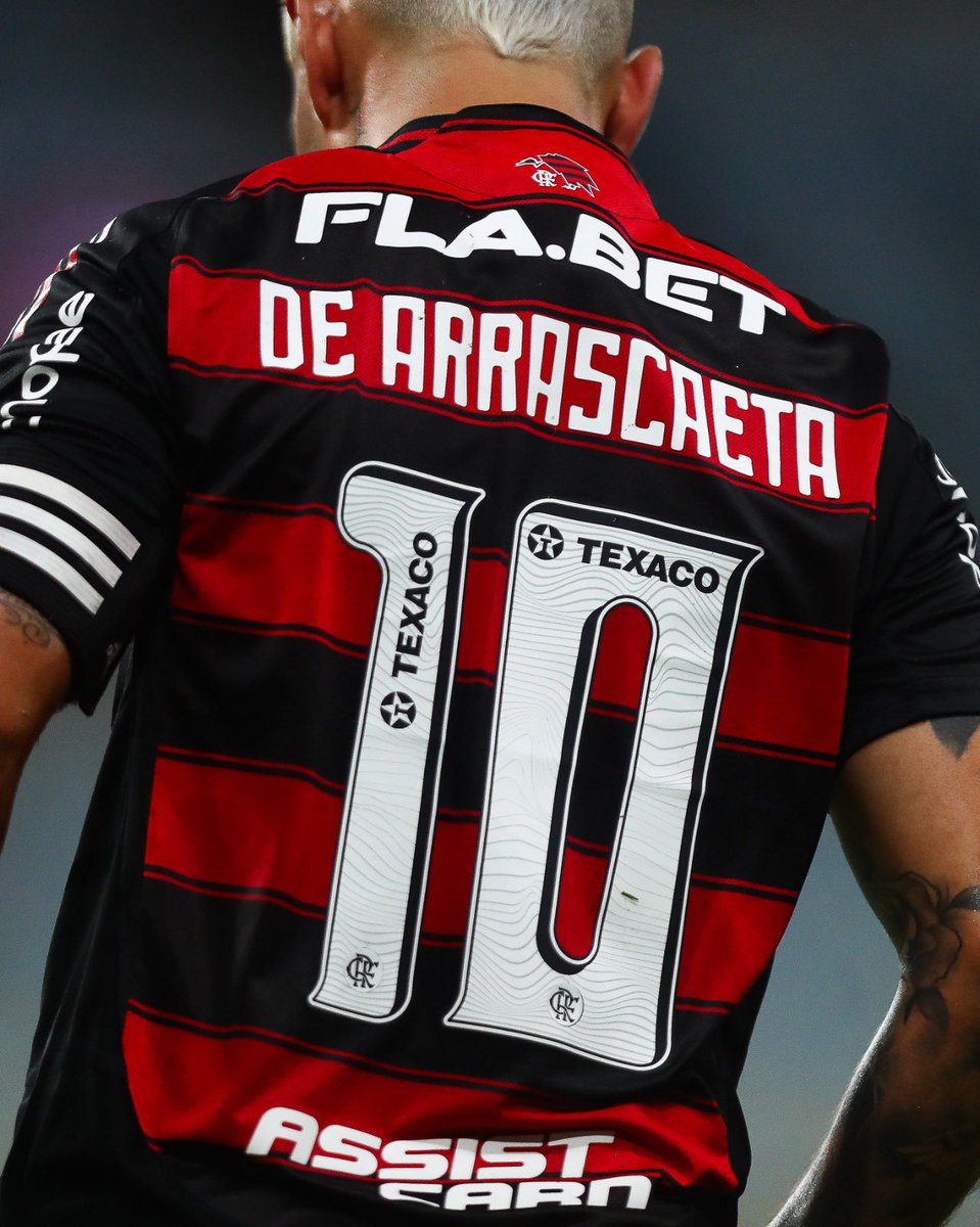 Flamengo's tweet photo. Craque, tá!? 

@GiorgiandeA 🔟

#VamosFlamengo 

📸 Gilvan de Souza / CRF https://t.co/Rr7i6tDERY