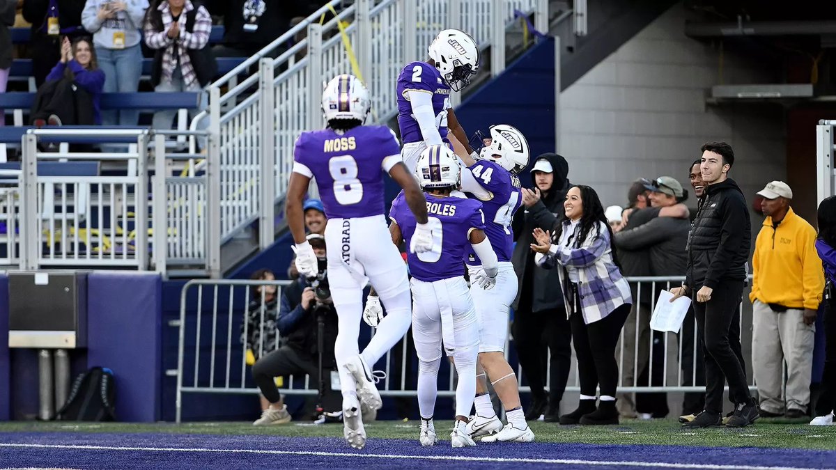 Ezra Goings (@goingsezra) on Twitter photo I’m extremely blessed to receive and offer from James Madison University!!🟣🟡
<a href="/Coach_Sams15/">Shane Sams</a> <a href="/daffron_caleb/">Coach Daffron</a> <a href="/RecruitGeorgia/">Recruit Georgia</a> <a href="/RustyMansell_/">Rusty Mansell</a> <a href="/ChadSimmons_/">ChadSimmons</a> <a href="/PrepRedzoneGA/">Prep Redzone Georgia</a> I’m extremely blessed to receive and offer from James Madison University!!🟣🟡
<a href="/Coach_Sams15/">Shane Sams</a> <a href="/daffron_caleb/">Coach Daffron</a> <a href="/RecruitGeorgia/">Recruit Georgia</a> <a href="/RustyMansell_/">Rusty Mansell</a> <a href="/ChadSimmons_/">ChadSimmons</a> <a href="/PrepRedzoneGA/">Prep Redzone Georgia</a>