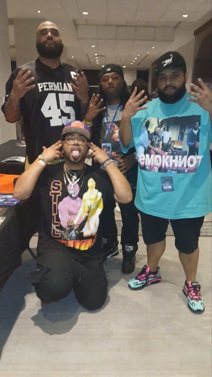 TrillGCC305's tweet photo. Like @AJFrancis410 says in his song. We Outside!!!!! @brcwflorida @WESTSIDEGUNN @4thrope #brcw #prowrestling #westsidegunn #gxfr🦂 #stillpraying https://t.co/kRaM0DLjxA