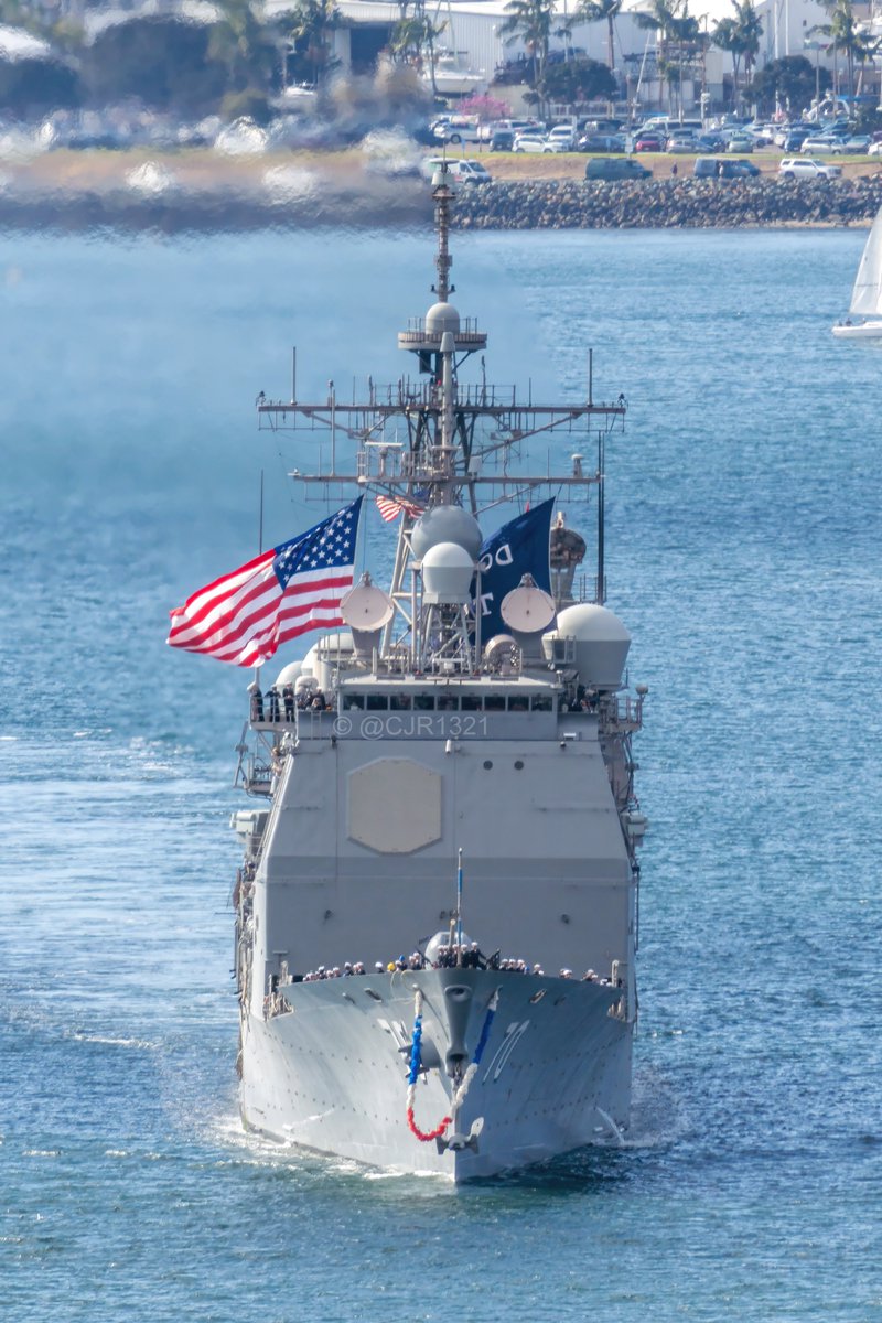 WarshipCam's tweet photo. USS Lake Erie (CG 70) Ticonderoga-class guided missile cruiser coming into San Diego after 7-month deployment - January 30, 2025 #usslakeerie #cg70
SRC: TW-@cjr1321 https://t.co/SeSQQtQ56j