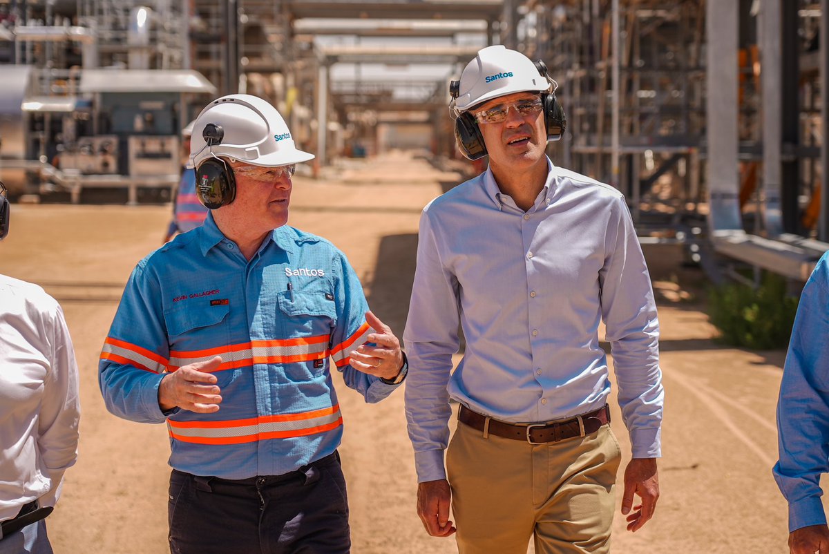 PMalinauskasMP's tweet photo. This is an historic day for our state which has a proud record in leading the world in the efforts to decarbonise. https://t.co/vqC4YNJ662