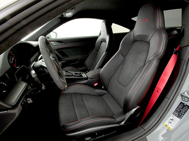StudioWM0615's tweet photo. ポルシェカレラ911GTS 7速MTが入庫しました。

2024年1月登録でずっと保管をされ、登録未走行車扱いのお車になります。

お気軽にお問い合わせください。

【お車の情報】
https://t.co/8pneKF3gPY

#Porsche #911carera #gtst  #StudioWM #愛知中古車 #外車 https://t.co/QBjMt6tCxK