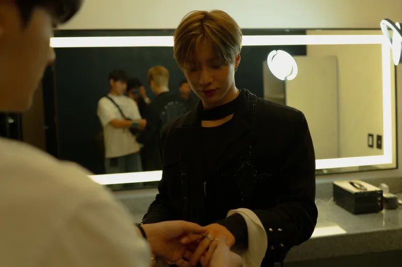 TaeminGlobal's tweet photo. [📸 VOGUE MEXICO] 1/3

#TAEMIN in Mexico: Exclusive Backstage Photos 

#Ephemeral_Gaze_MEXICO 
#TAEMIN_WORLD_TOUR 
#태민 #テミン #泰民 @TAEMIN_BPM https://t.co/7dRLZP0nQM