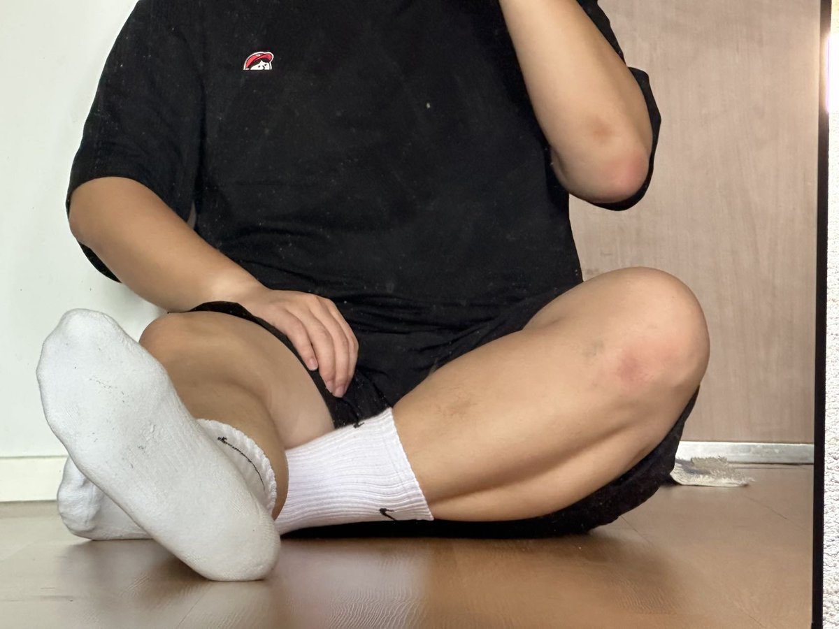 很大很大的二白 tweet media