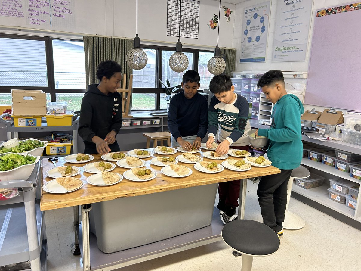 Rochelle Tkach 🌱 tweet media