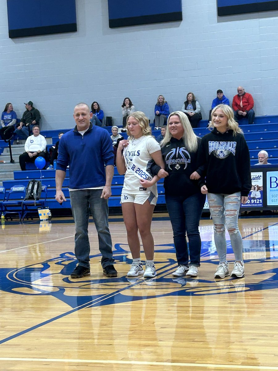 Sr Night with <a href="/_Jordyn_Oliver/">Jordyn Oliver</a>