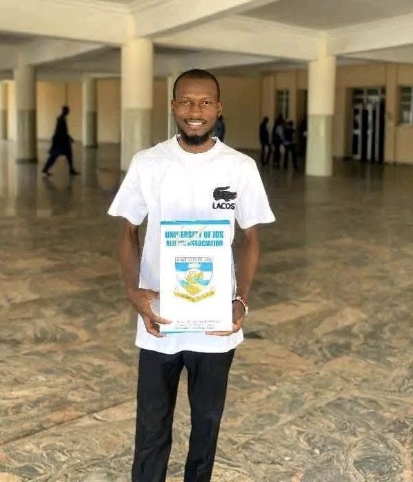 EbiraConnect's tweet image. Peter Joshua Salami from Ebiraland, Kogi State, bags First Cass Honours in Statistics from the University of Jos…

Congratulations to him🎉