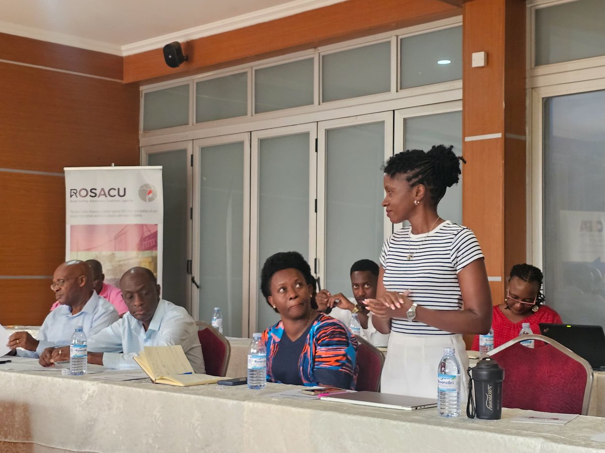 ROSACUg's tweet photo. #ROSACU2025Strategy 

Workshop Day 2 starts with a Recap: A discussion on helmet types and standards, highlighting the best options for motorcycle users.  

Modular and full-face helmets are the recommended choices, with modular helmets offering both comfort and enhanced safety.

#RoadSafetyUg

@BloombergDotOrg @Parliament_Ug @UlgaSecretariat @UNICEFUganda @UNICEFUganda @WBG_Transport @centre4policy @grspartnership @IncubatorGHAI