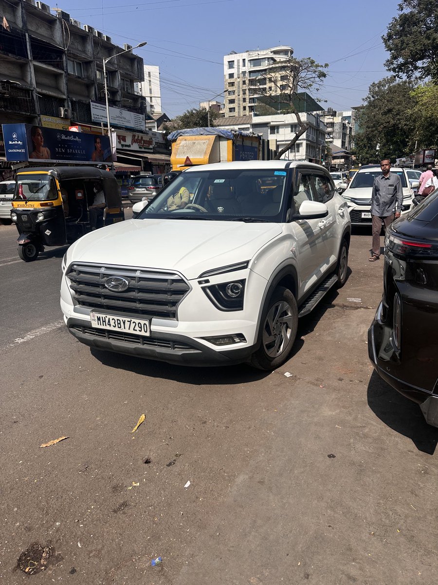 AsksHarshal's tweet photo. ⁦@MTPHereToHelp⁩ this car owner has parked in double line on MG ROAD, Ghatkopar obstructing traffic
Request you pls let him know the charges for such acts https://t.co/Ys1k3t7ZH3