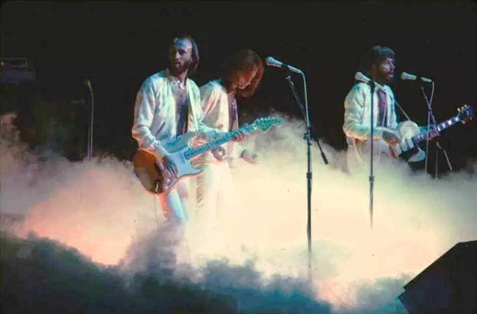 Bee Gees Cucumber Castle tweet media