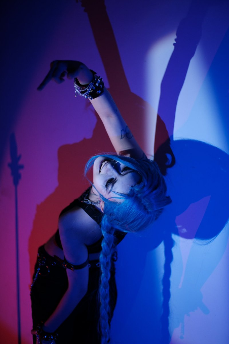 ___tsukiko__'s tweet photo. #Jinx #cosplay https://t.co/jil0wsfdMZ
