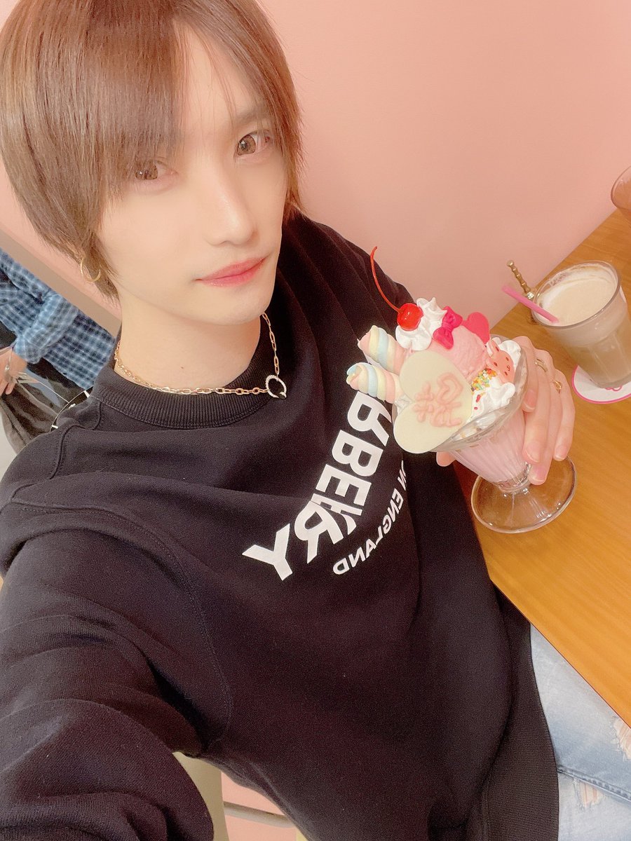 紀元前33年。戌年。崇神帝の時。中国は前漢。挑戦は高句麗・新羅の時。アレクサンダー＝ヘリオスがメディア王国のイオタパ姫と結婚。アウグストゥスが2度目の執政官となった。熊野本宮大社が創建。