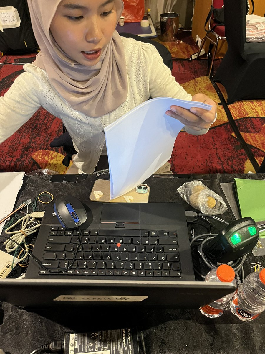 dessanda's tweet photo. Wts : tiket maroon 5 gaes🤏🏽 sisa 2 biji aja yang FESTIVAL yaa harga dibawah sekali. Kemarin beli habis 6,3 jt kalau untuk ini pasti jauh lebih murahh gasss. #Maroon5LiveinJakarta #Maroon5 #Maroon5AsiaTour #Maroon5jakarta https://t.co/80RYGvWmeJ