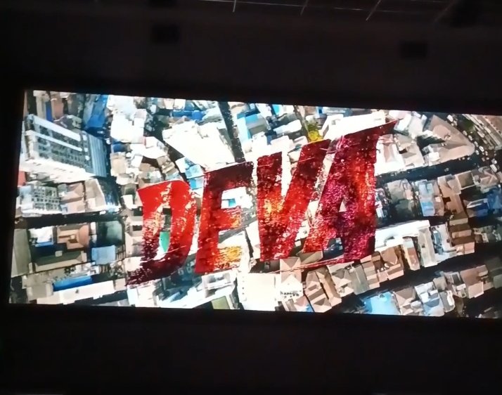 JEETMALLICK2's tweet photo. #DevaFilm ⭐ ⭐ ⭐ ¹/² Deva Has A great Story &amp; Strong Screenplay, But The Second Half Could Have Been Tighter. The climax is shocking, and Shahid Kapoor Delivers An Outstanding PERFORMANCE, While Pooja Hegde Is Decent.
#ShahidKapoor #PoojaHegde https://t.co/kuStPkeWNS