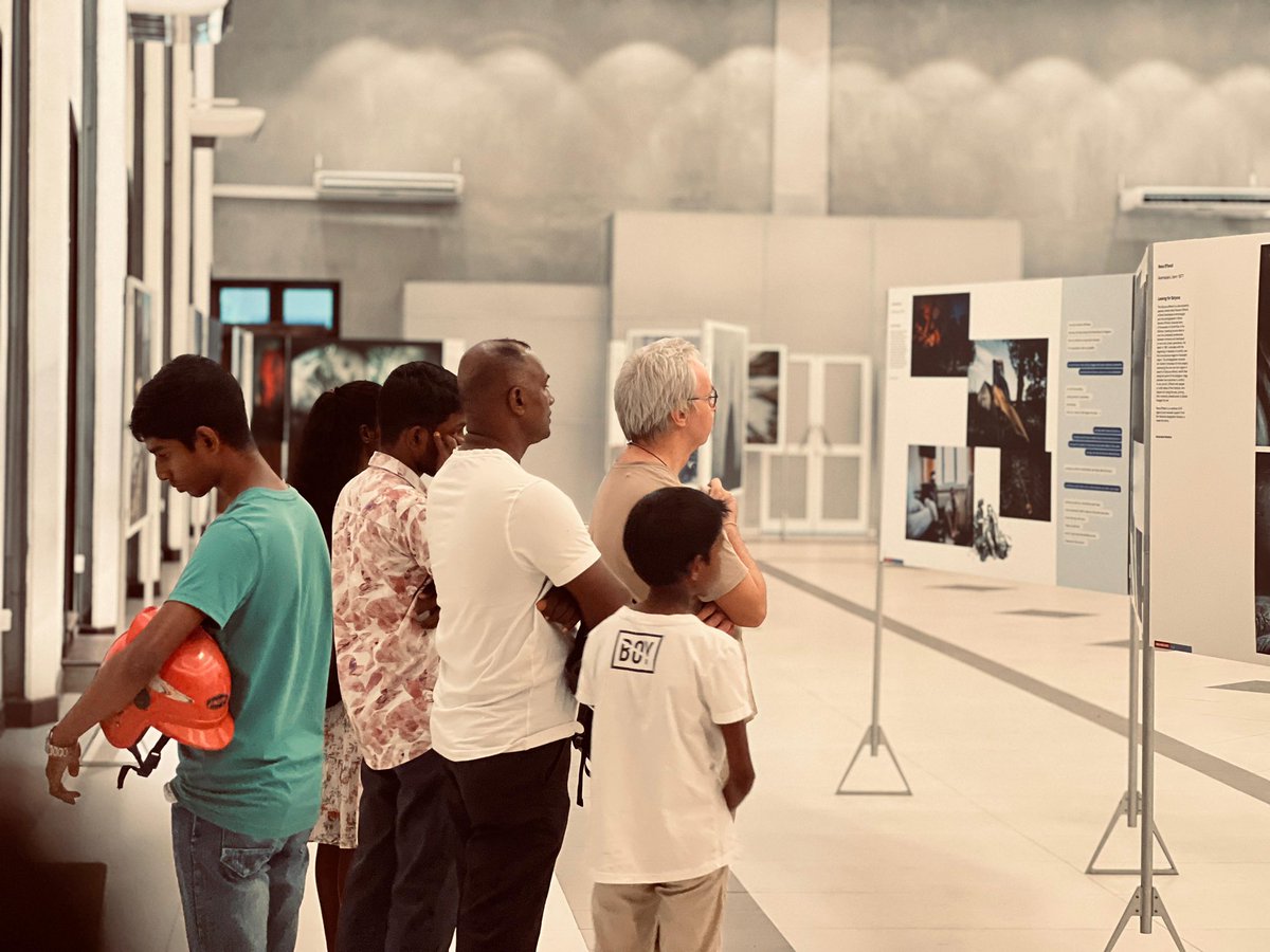 Menitweet's tweet photo. Day 1️⃣ in Galle and we are seeing a slow but steady stream of people coming thro. 

📅 Jan 31-Feb 2 2025
📍 Galle Municipal Hall 
⏰ 10 AM - 7 PM
🎟️ Free entry

@WorldPressPhSL @WorldPressPhoto @SriLankaTweet @Lankapress @TimesOnlineLK @FT_SriLanka https://t.co/v9nWFE5q1Y