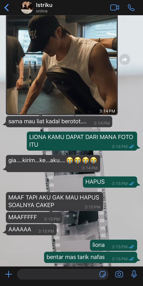 aeri_aaa's tweet photo. akbar eden : perkara tempat gym part. 2 https://t.co/X7AWLEHGQp