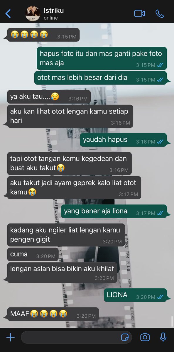 aeri_aaa's tweet photo. akbar eden : perkara tempat gym part. 2 https://t.co/X7AWLEHGQp