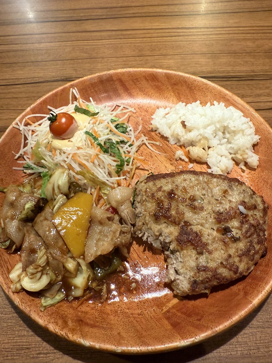 食べ進めた結果、どう考えてもご飯足りませんでした助けてください