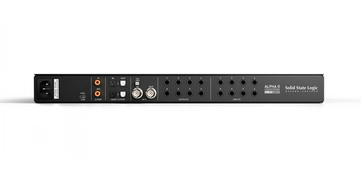 SSL_Japan's tweet photo. #SSL #ALPHA8 🤖
オーディオインターフェイスの拡張に便利な、8 アナログ I/O↔️ADAT I/O 2 系統 +SPDIF COAX I/OのAD/DAコンバーター💡
アナログ 8in/8out 、デジタル最大10 系統（ADAT２系統+SPDIF）のUSB-C  #オーディオインターフェイス としても稼働するすぐれものです😍

#DTM #レコーディング https://t.co/Pz0kXPnL4V