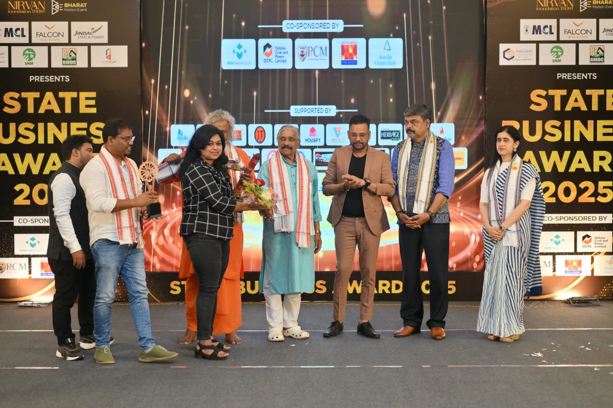 auromiraent's tweet photo. Every trophy we receive is a symbol of hard work. Congratulations,@devmeher33,  Kudos to the team! Let's keep up the good work.
#Growth #success #trophies #Titles https://t.co/jmfqxVcZyO
