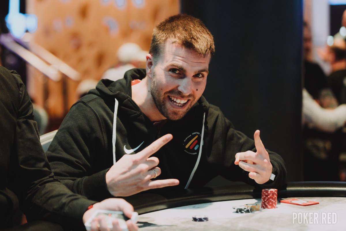 EducaPoker (@educapoker) on Twitter photo ¡Comenzamos este viernes con una clase en directo para los alumnos del Cash Project!
<a href="/elmorobielsa/">elmorobielsa</a> y <a href="/PalomoRover/">Rover_palomo</a> estarán a las 12:00 revisando manos SB vs. BB 3bp cuando nos enfrentamos a una cbet en flop ⚔️
Disponible desde Doctorado 🔴
📺educapoker.com/clases/revisio… ¡Comenzamos este viernes con una clase en directo para los alumnos del Cash Project!
<a href="/elmorobielsa/">elmorobielsa</a> y <a href="/PalomoRover/">Rover_palomo</a> estarán a las 12:00 revisando manos SB vs. BB 3bp cuando nos enfrentamos a una cbet en flop ⚔️
Disponible desde Doctorado 🔴
📺educapoker.com/clases/revisio…