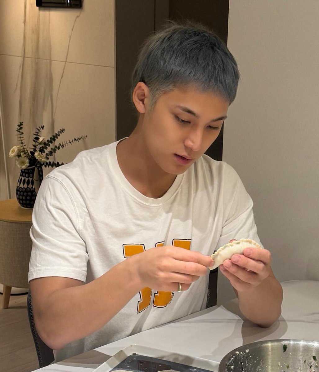 wonubliss's tweet photo. W 💛 https://t.co/2IhYJpPTCf