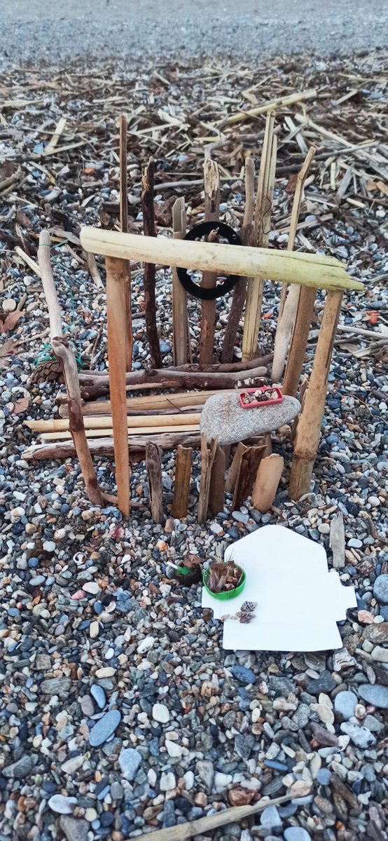 Ekateri74082035's tweet photo. Yesterday, we went to the sea, and the kids created their craft – a cozy little house made of found sticks and pebbles. Inspired by the seaside mood, I made this decor from pink seashells and pieces of glass.
https://t.co/YVsjHEmuuR
#SeasideCreativity #ShellDecor #Handmade https://t.co/ziXN93bws3