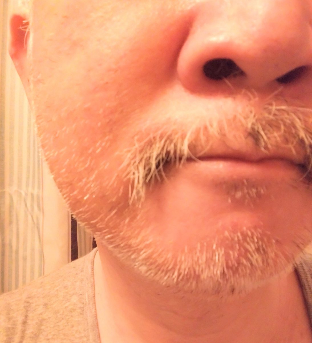 もう１月が終わり？
早い〜
てか、文治は生きてます〜♪

年始早々飲んだくれ
→財布無くす
→親切な人に交通費を借りる
→部屋の鍵を何とか手配
→カード、西瓜、止め&amp;再発行

→インフルで３９度５日間
→合計２週間寝込む
→ようやく復帰
→謎の中国人化

健康１番だよ〜
皆も気をつけて〜(^_^)ノ゙