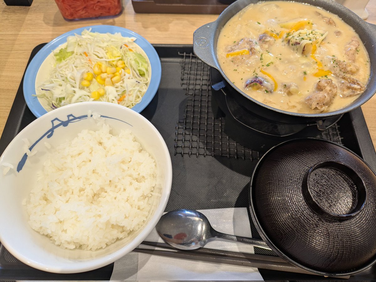 シュクメルリずっと熱いぞ！固形燃料無しでも良くない？ノーカエン。