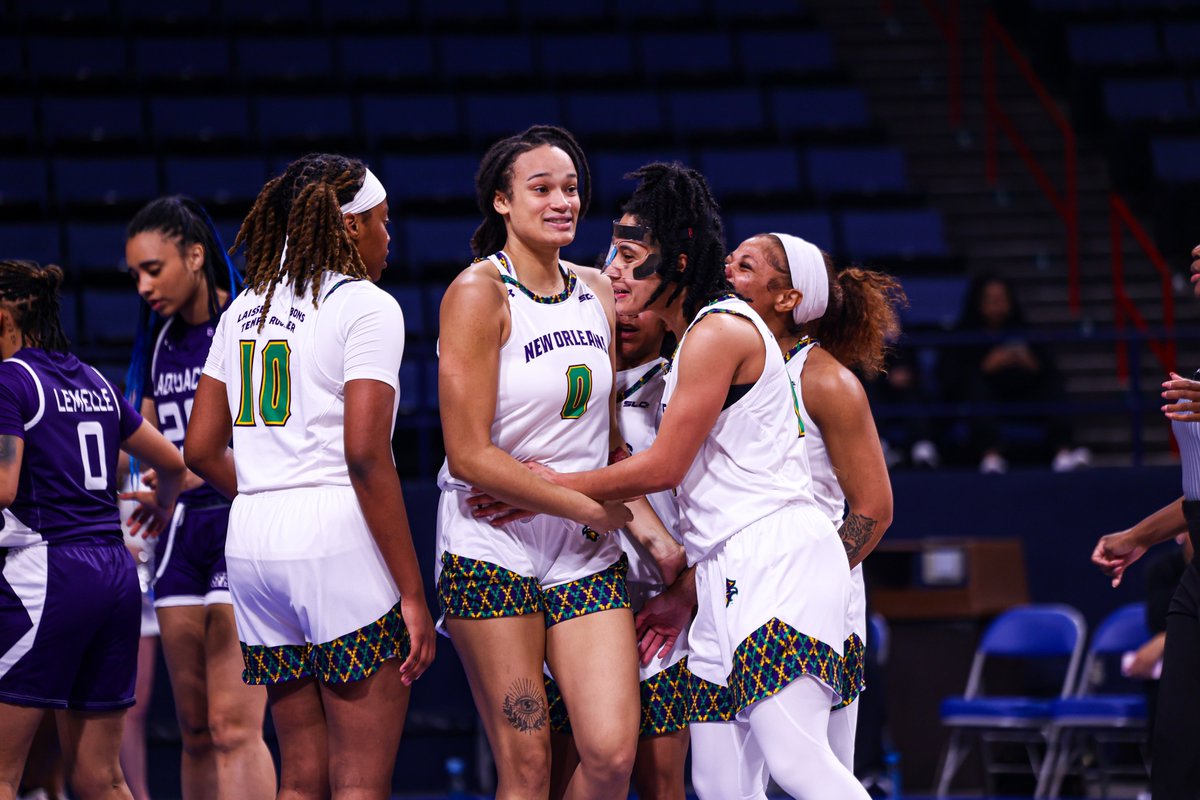 Below is the recap of tonight's contest against SFA.

Nora had 21 points and 9 rebounds in her return and Gabbi finished with 13 points, 7 rebounds, 5 steals and 4 assists.

Next up: @ Southeastern on Saturday!

#NOLAsTeam ⚔️ #KreweItUp