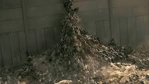 stcampitelli's tweet photo. @TerryTyler4 Great #PostApocFriday theme from @TerryTyler4 is S for Swarm. #postapocalytic
The infected mobbing the Jerusalem Wall in World War Z is the perfect illustration of SWARM! https://t.co/p2O9lh27Td