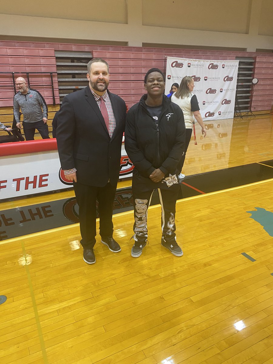 After great conversation with Head Coach Lance Robinson, I am blessed to receive another offer from Waubonsee Valley College. <a href="/LRobBball3/">Lance Robinson</a> <a href="/WaubonseeHoops/">Waubonsee Chiefs MBB</a> 
<a href="/sargenttee/">Ms. Tee Davis</a> <a href="/CoachTreal2/">Coach Treal Holland II</a> <a href="/tdc200/">Big Tim</a> <a href="/Uorangemen2/">Coach Davis Sr, 25yrs plus experience</a> <a href="/Sports4Illinois/">Illinois Sports Updates</a> <a href="/ILLHoopsScoops/">ILLHoopsScoops</a> <a href="/chilandprephoop/">Chicagoland PrepHoop</a> <a href="/Coachmarcus13/">Coachmarcus</a>