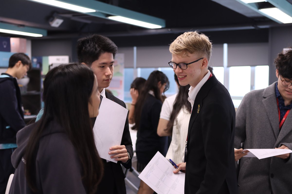 NAISHongKong's tweet image. Our Secondary Student Leadership Team gathered for their inaugural meeting, marking the start of their school leadership journey! We can’t wait to see how they grow and what amazing initiatives they will bring to our school community! 💪✨
#NAISHongKong #NordAngliaEducation