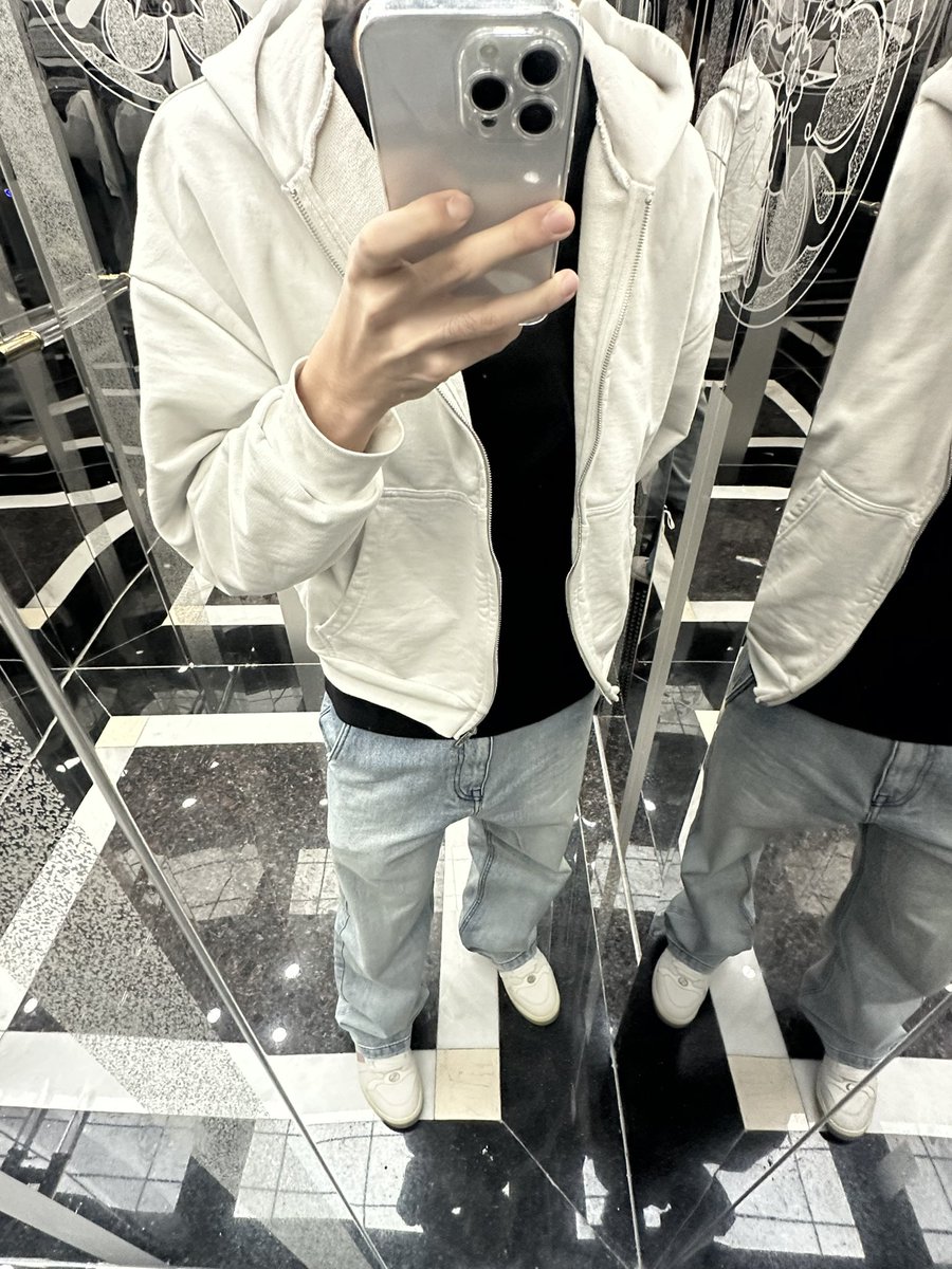 Travis (@nool0ve) on Twitter photo 