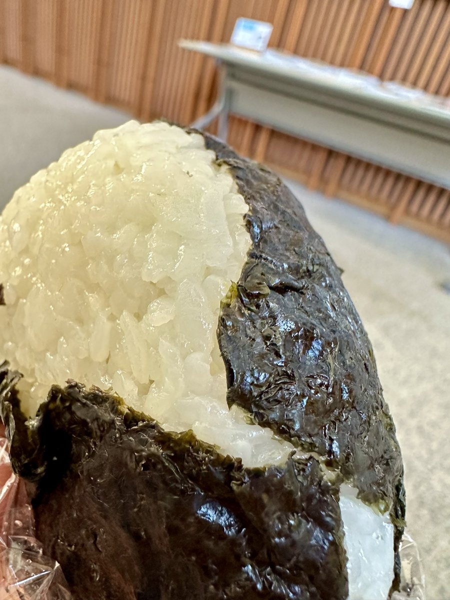 daissa262's tweet photo. ご連絡が遅くなり、大変申し訳ございません。

本日のたのしみです。

#昼めし　#おむすび https://t.co/759gWd7roV