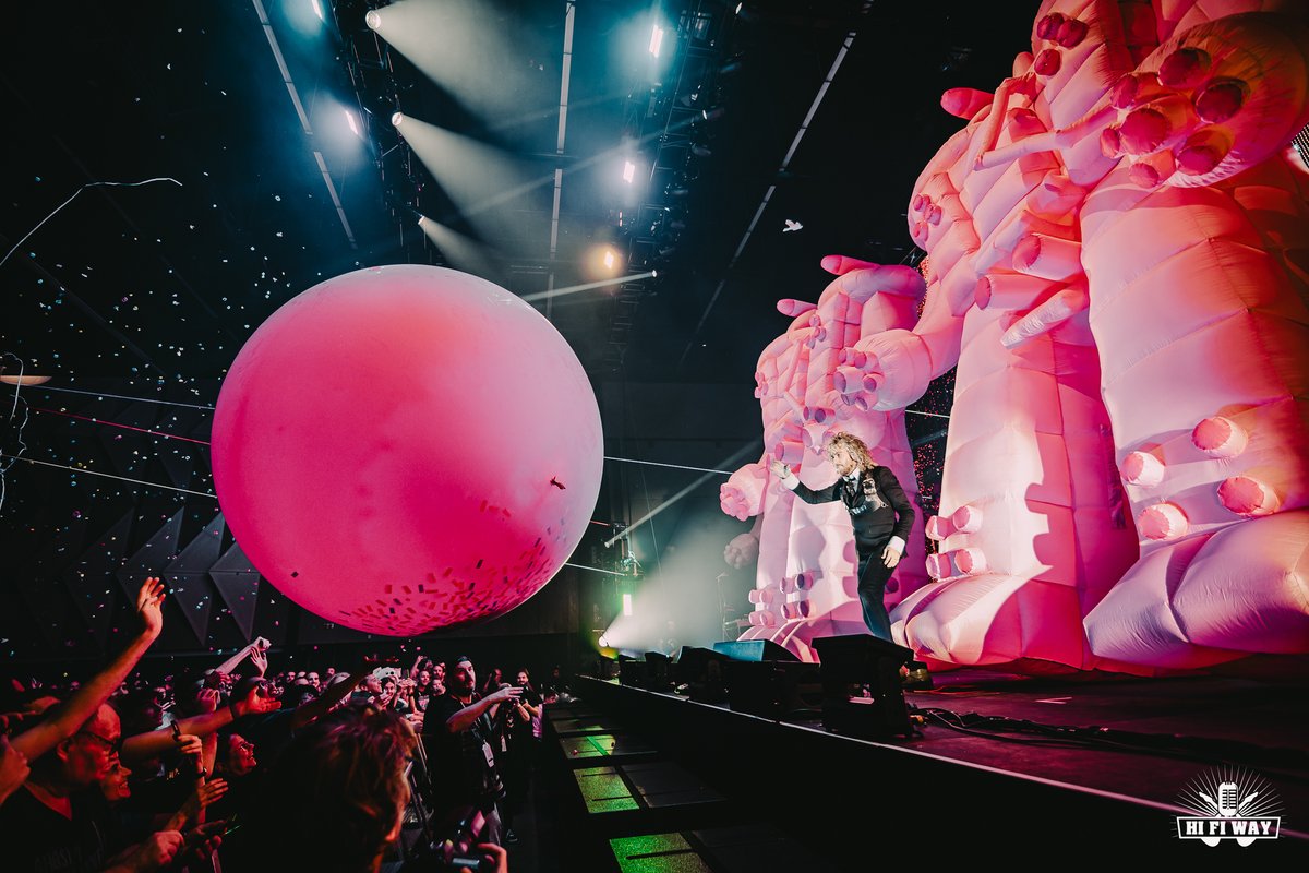 hifiwaypopchron's tweet photo. .@theflaminglips @destroyalllines @MorseCodePR The Flaming Lips live at the Adelaide Entertainment Centre was an awesome experience and there won't be a show quite like that again. Read all about it in our live review... https://t.co/vBUiHgGHan https://t.co/Ms9Uleh3f0