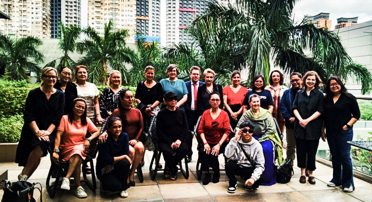 We were invited to a dialogue with some European ministers who are here in the Philippines for a study tour. In a dialogue, you are supposed to listen to each other's opinion with respect whether you agree or not.  Unfortunately, a Swedish minister in the group didn't think so.