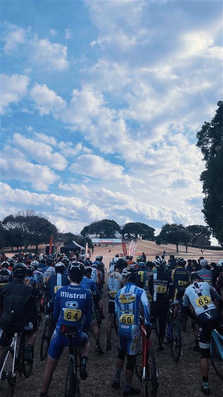 ct_cyclelink's tweet photo. 今更ですが、、
皆さま明けましておめでとうございます！
シクロクロスやブルべなど冬のサイクリングをばっちり楽しんでいた一方、こちらへの投稿がおざなりになってしまいました、、⛄

自転車もXも無理のない範囲でがんばりますので、
今年も1年よろしくお願いいたします！！ https://t.co/ZJnJPtG0Pm