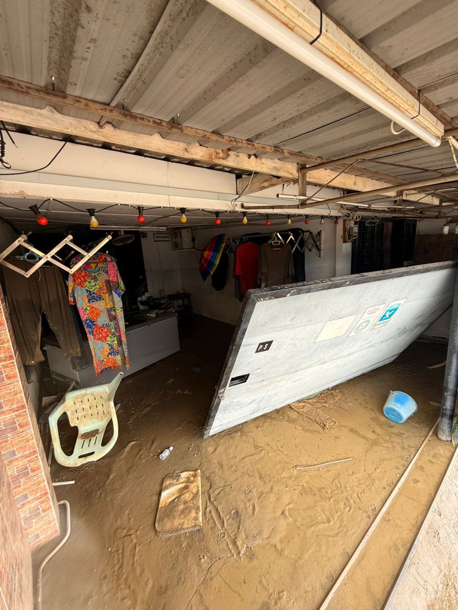 TheVenusDarling's tweet photo. Please amplify and share. My Bintulu neighborhood has been terribly affected by the flood. Now that waters have receded, cleanup is underway, but they are in need of cleaning supplies. Here are some photos from my family chat groups. Thanks for sharing and contributing. https://t.co/kgSSOyIJNW