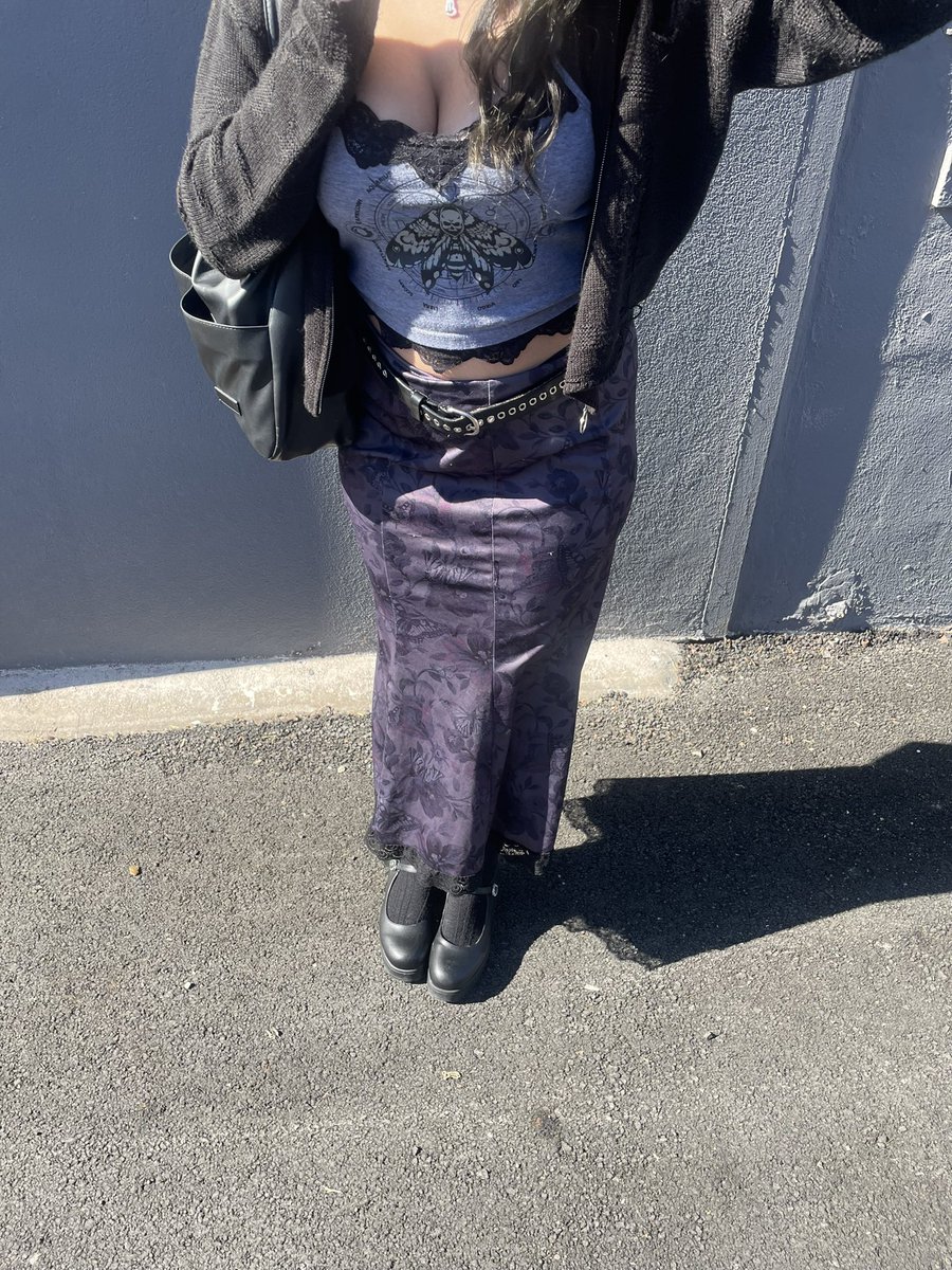 blxckfire's tweet photo. i got shy lol https://t.co/o34hnmylVE